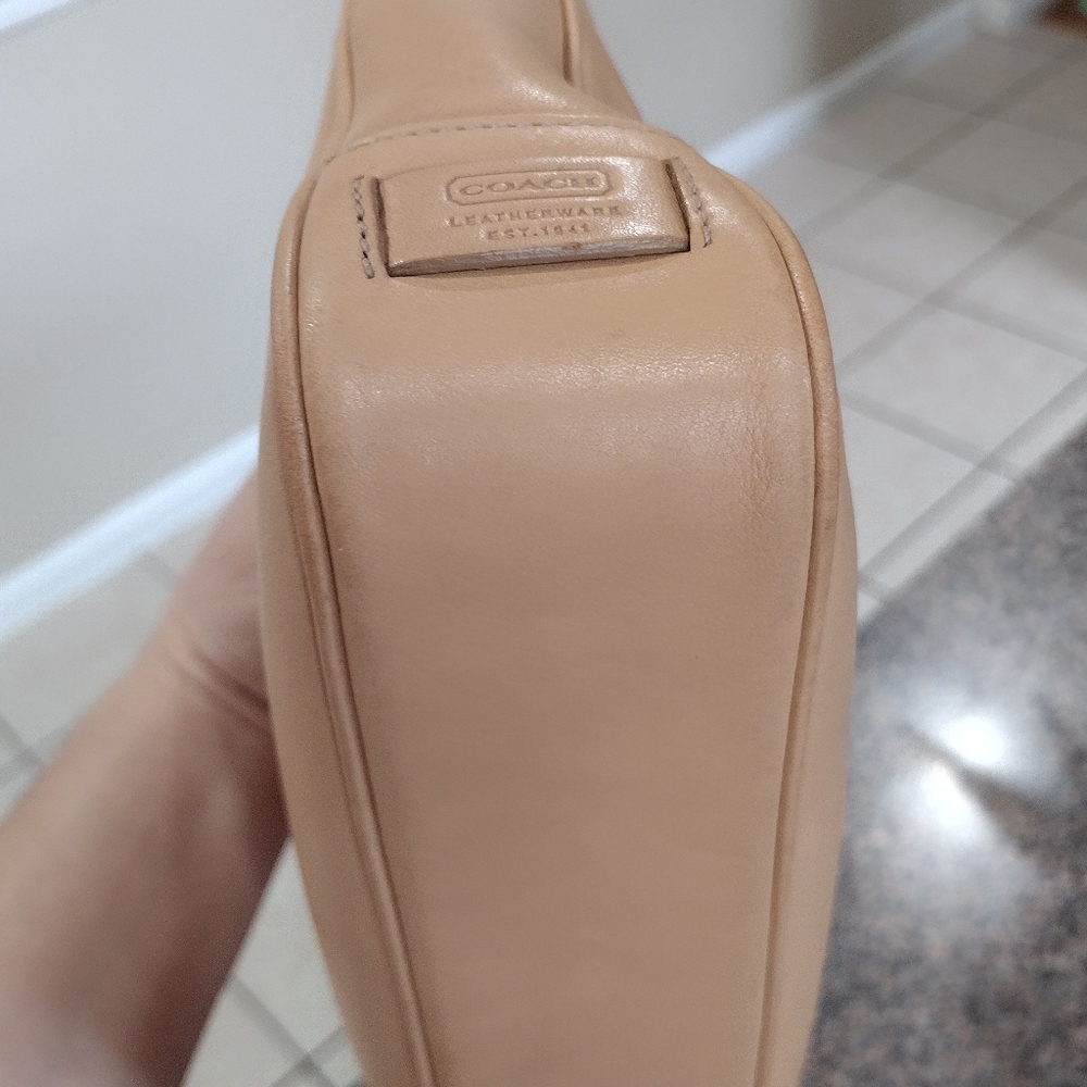 NWT Coach  Hampton Tan Shoulder Bag - Picture 13 of 17